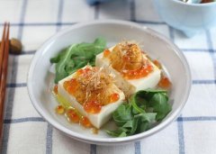 海胆冻豆腐配清酒三文鱼籽的做法