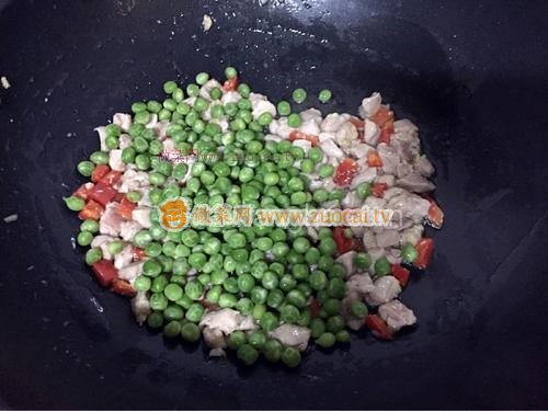 豌豆炒肉丁的做法